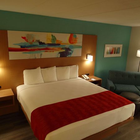 Best Western Plus Executive Hotel Richmond Dumbarton Bagian luar foto