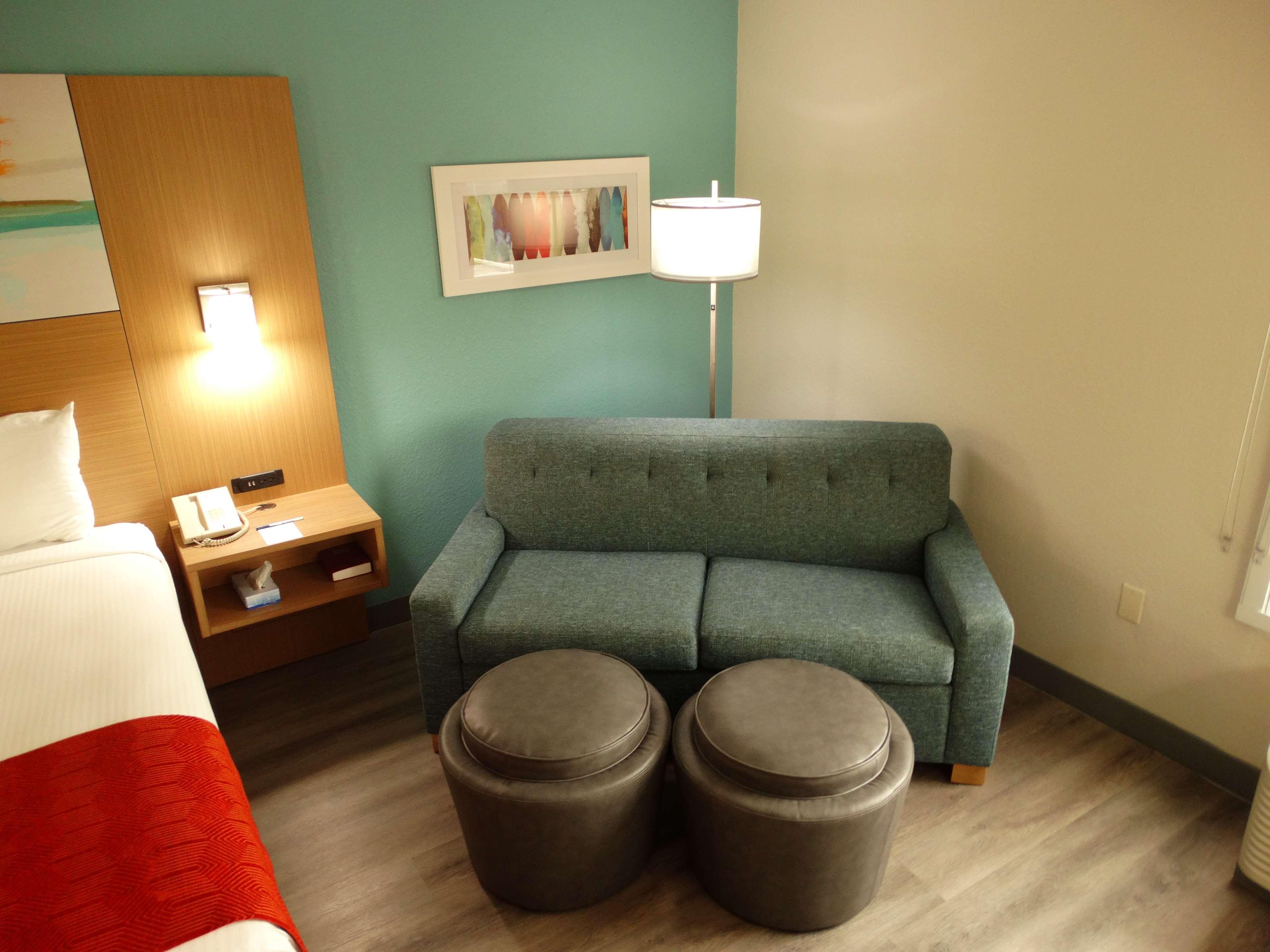 Best Western Plus Executive Hotel Richmond Dumbarton Bagian luar foto