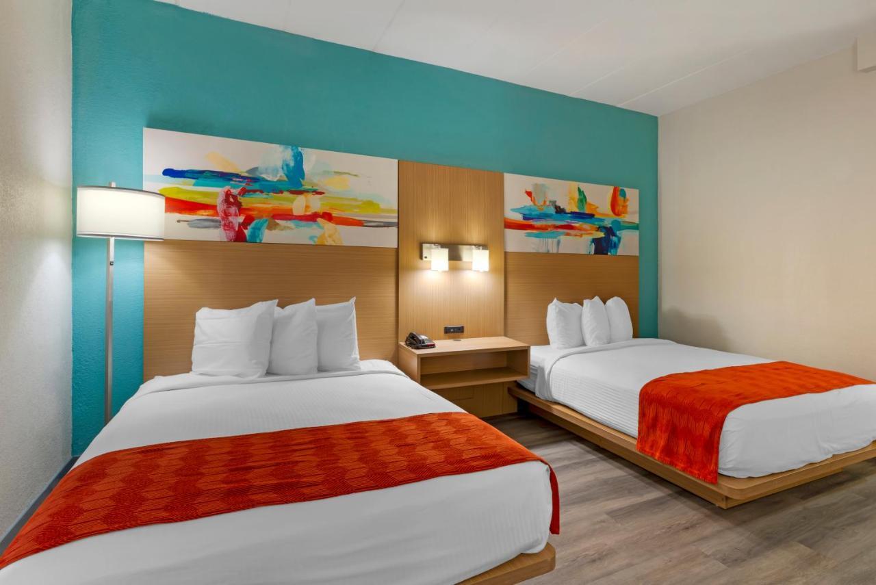 Best Western Plus Executive Hotel Richmond Dumbarton Bagian luar foto