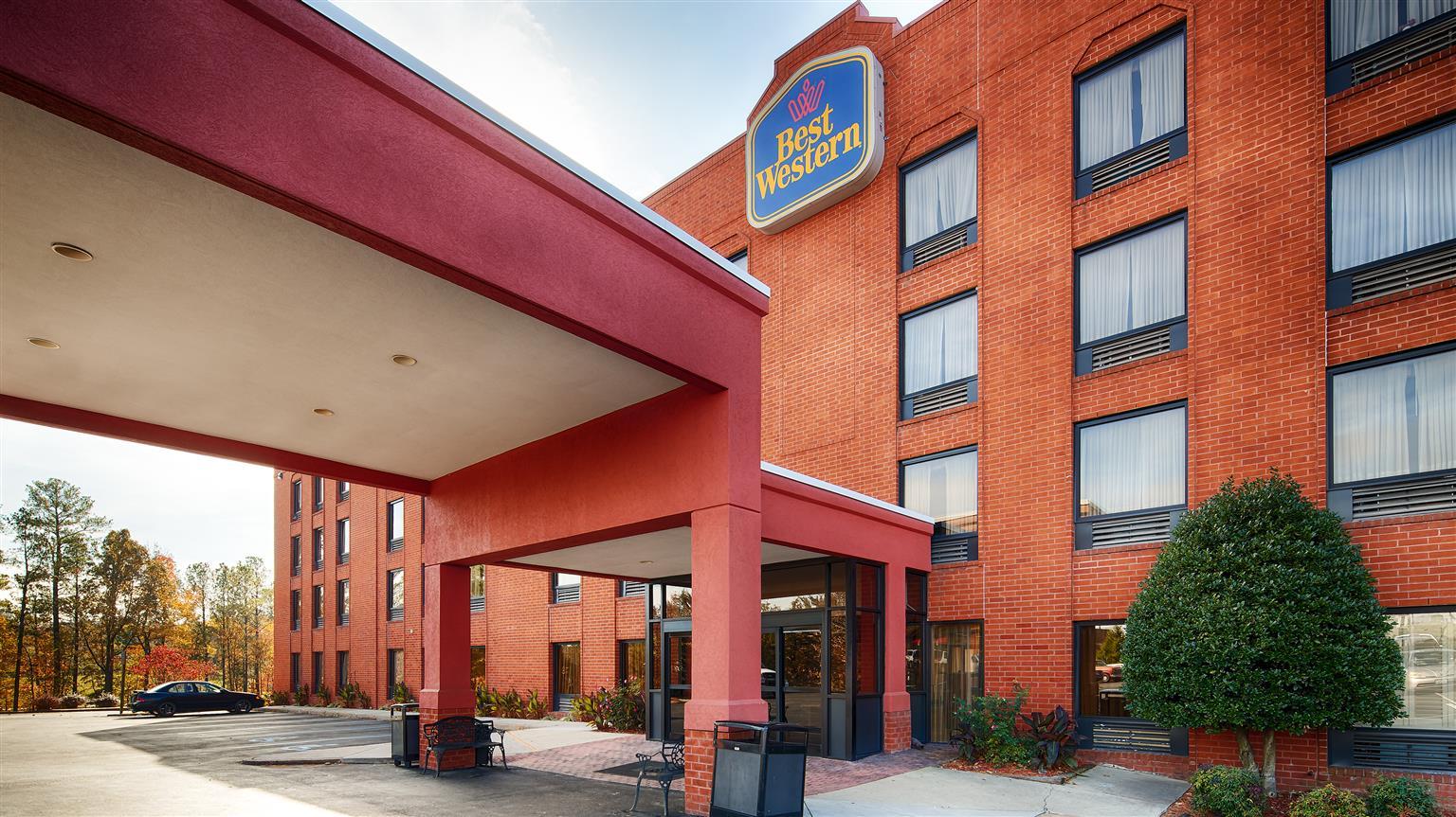 Best Western Plus Executive Hotel Richmond Dumbarton Bagian luar foto